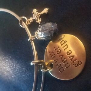 Inspirational bangle bracelets never give up. Navy blue foil glass beads & Cross